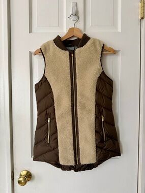 Athleta Olive Quilted Vest with Cream Sherpa Front